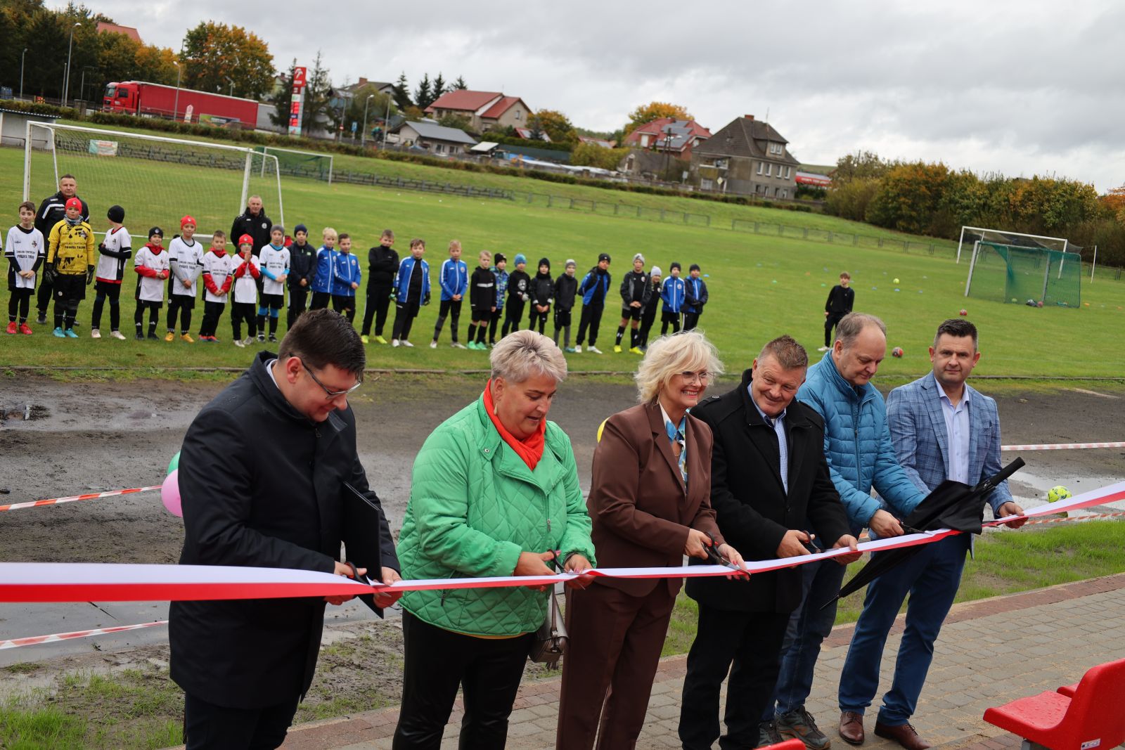 Zdjęcie: Oficjalne otwarcie trybun na stadionie miejskim w Reczu.