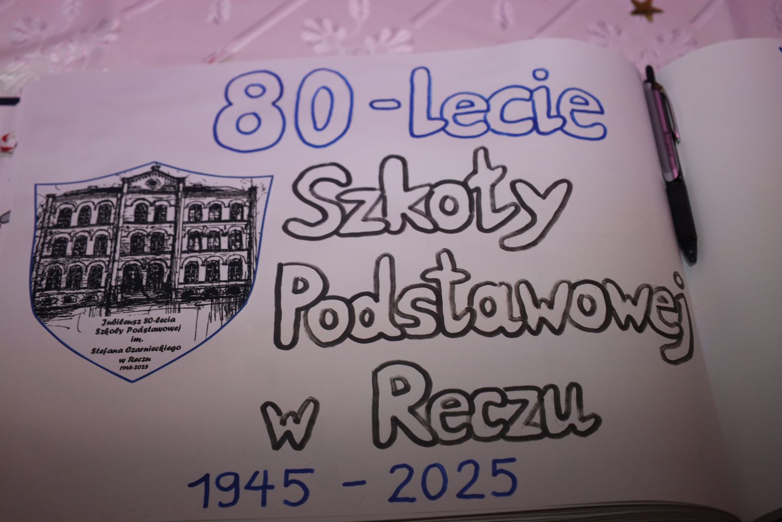 Zdjęcie: Jubileusz 80 - lecia Szkoły Pdstawowej im. Stefana Czarnieckiego w Reczu.