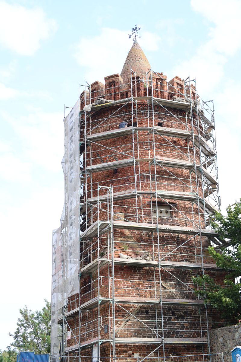 Zdjęcie: Rozpoczął się remont baszty drawieńskiej.