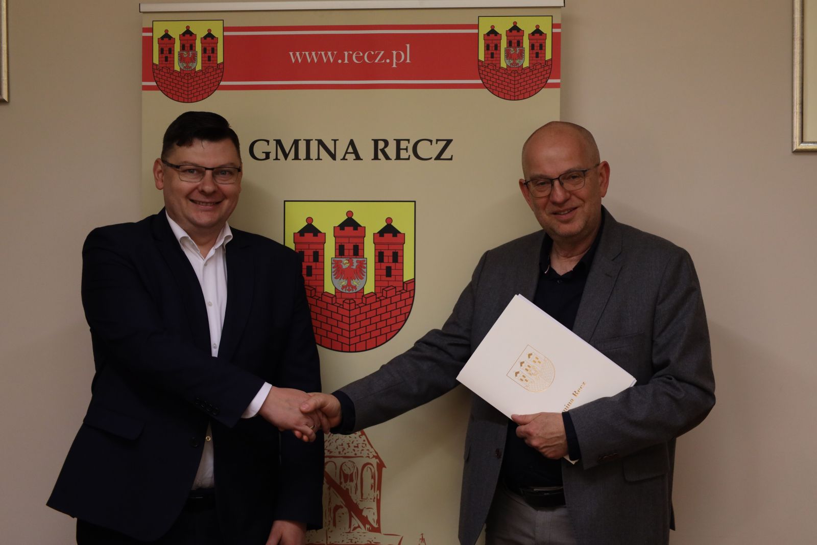 Zdjęcie: Długo oczekiwany remont Baszty Drawieńskiej – podpisanie umowy z wykonawcą prac.